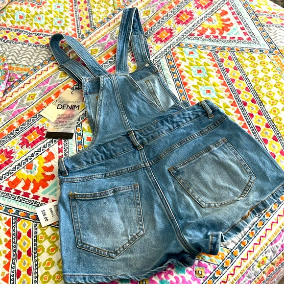 New with Tag Light Denim Overall Shorts Women Size Small or Big Girls XL - Picture 3 of 3